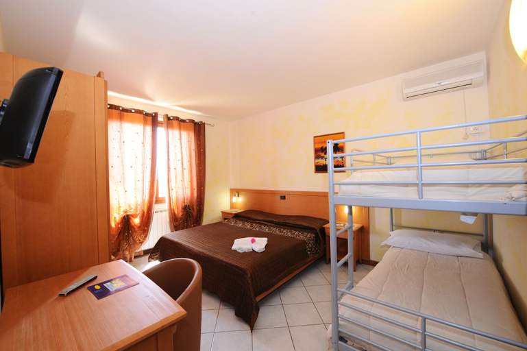 Bedroom 3, Villa Camporosso, Verona