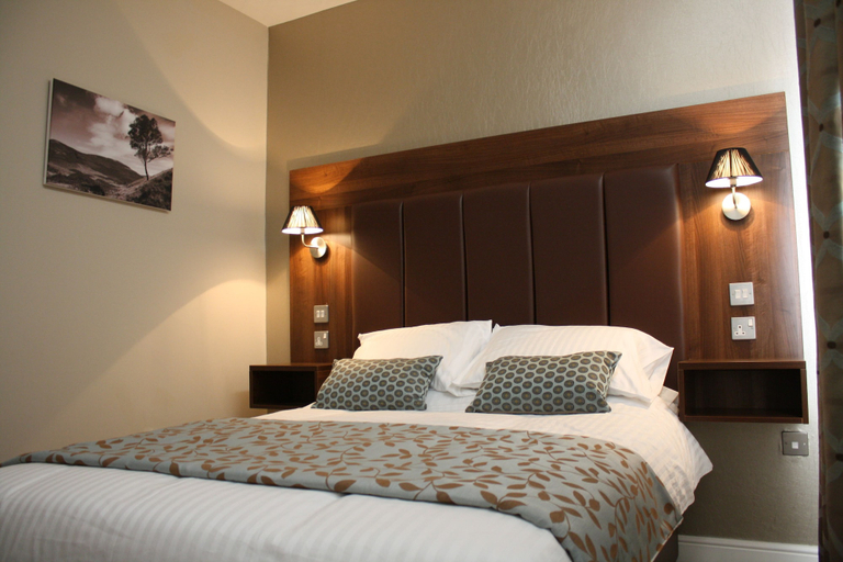 Bedroom 3, Twin Oaks Hotel, Derbyshire