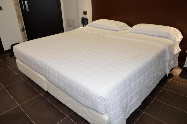 Bedroom 5, Hotel Testani Frosinone, Frosinone