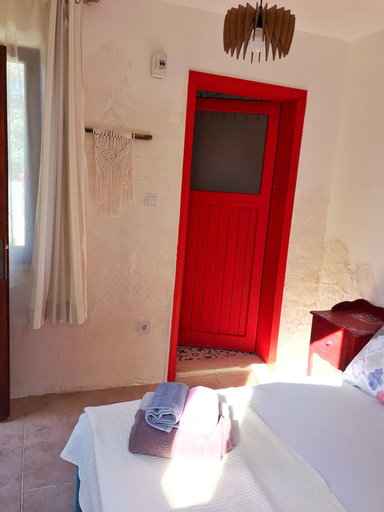 Bedroom 3, Tenedos Tatil Odaları, Bozcaada