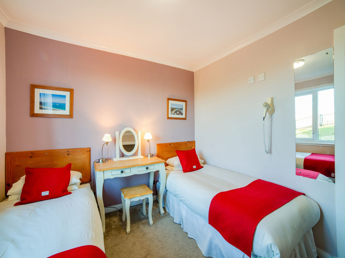Bedroom 3, Orasay Inn, Eilean Siar