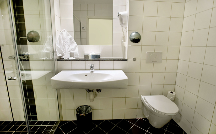 Bathroom 4, Thon Hotel Baronen, Ålesund