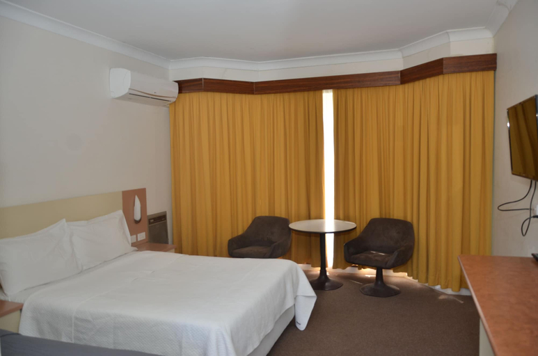 Bedroom 2, Motel Margeurita, Queanbeyan