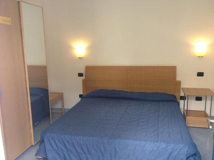 Bedroom 3, Hotel Aura, Messina