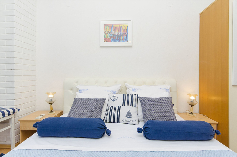 Bedroom 4, House Miroslav, Podgora