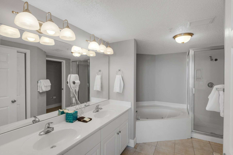 Bathroom 3, Majestic Beach Resort by iTrip Panama City Beach, Bay