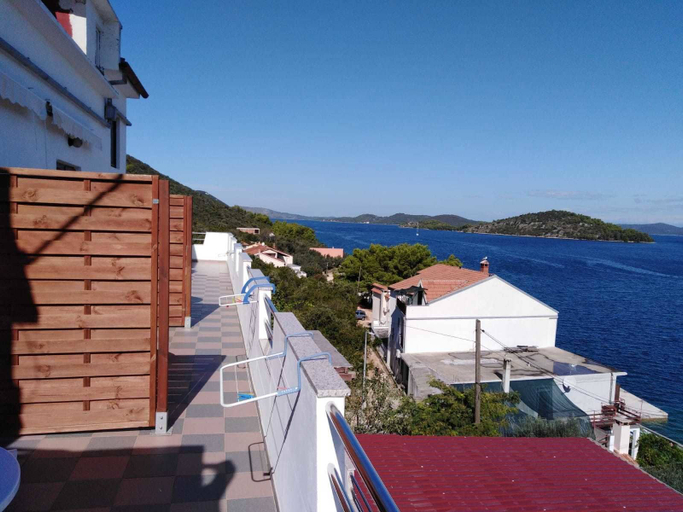 Others 5, Picic Guesthouse, Sali