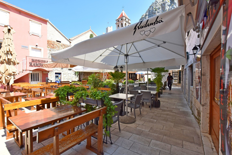 Food & Drinks, Apartment Ivanka, Omiš