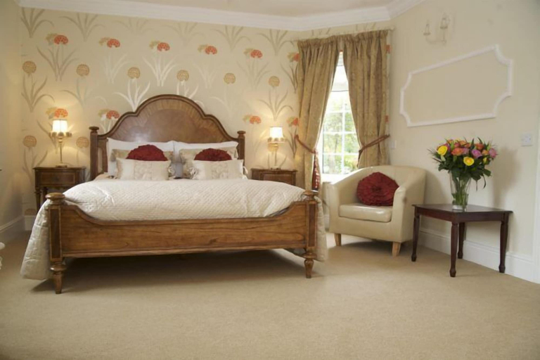 Bedroom 2, The Pytchley Inn, Northamptonshire
