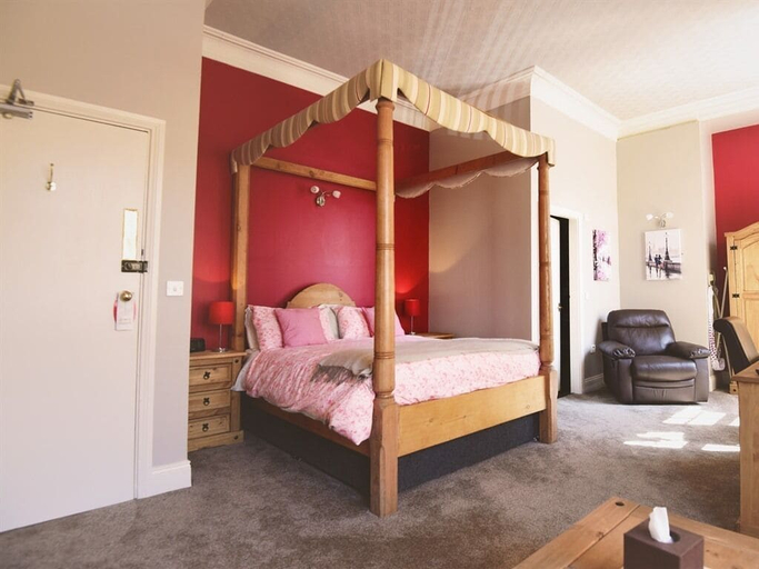 Bedroom 5, Black Bull Inn, Northumberland