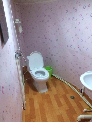 Bathroom, Prairie Juhanxuan farm, Zhangjiakou