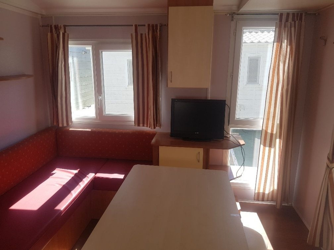 Bedroom 3, Camping Pont d'Ardaix, Lleida
