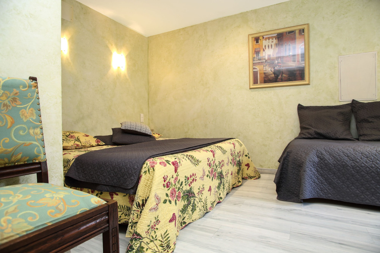 Bedroom 5, Lo Gorissado - La Ferme du Glandier, Dordogne