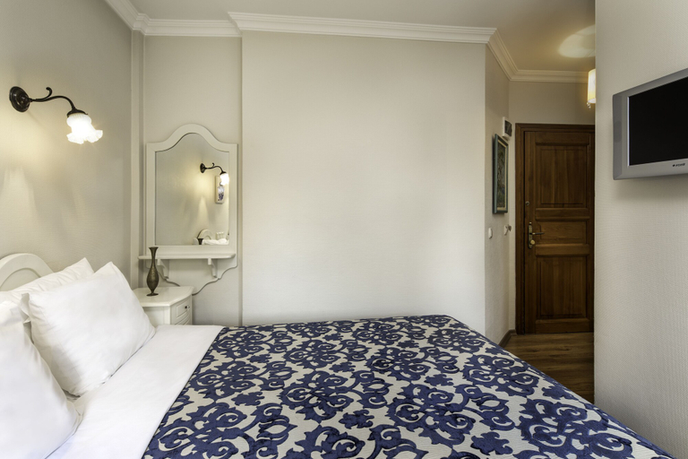 Bedroom 4, Hotel Sari Konak, Fatih