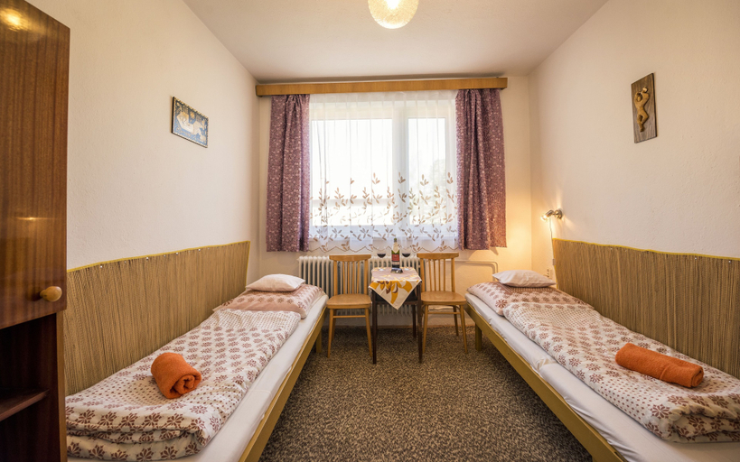 Bedroom 2, Guest House Cyprian, Poprad