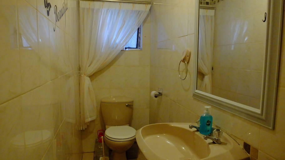 Bathroom 4, Tatenda Guesthouse, Ehlanzeni