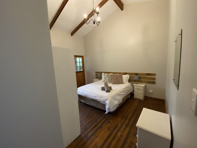 Bedroom 4, Bella Manga Country Escape, Eden