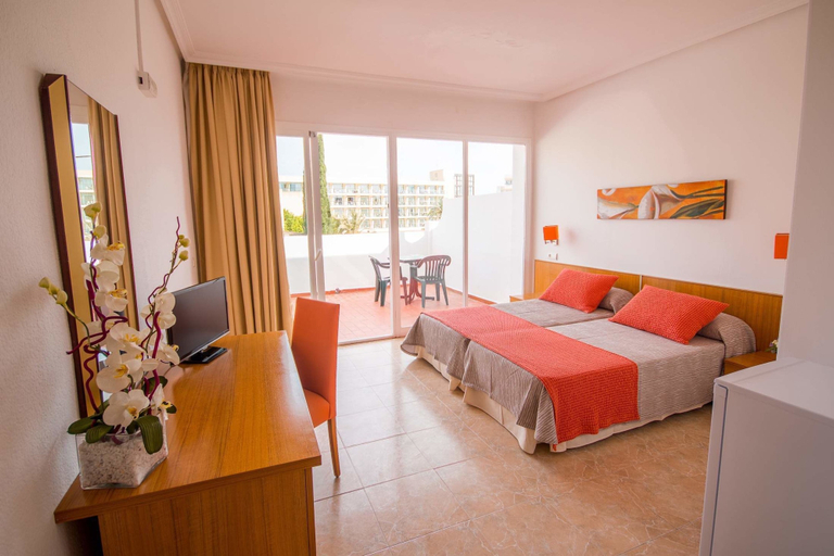 Bedroom 1, Hostal Los Pinos, Baleares