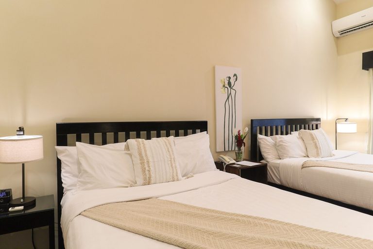 Bedroom 2, The Riverside Inn, Boquete