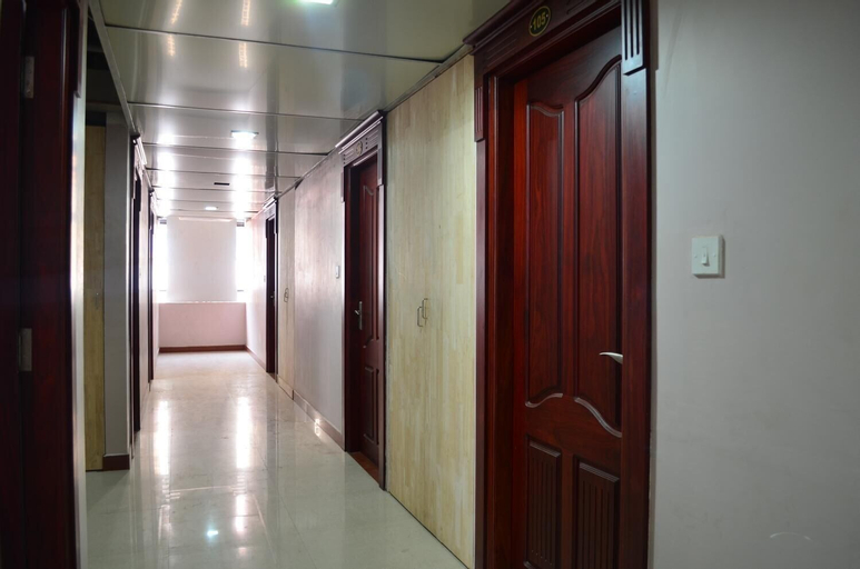 Others 5, The Mount Regency, Chennai