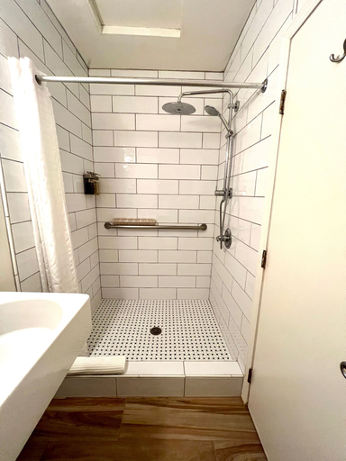 Bathroom 4, Agave Inn, Santa Barbara