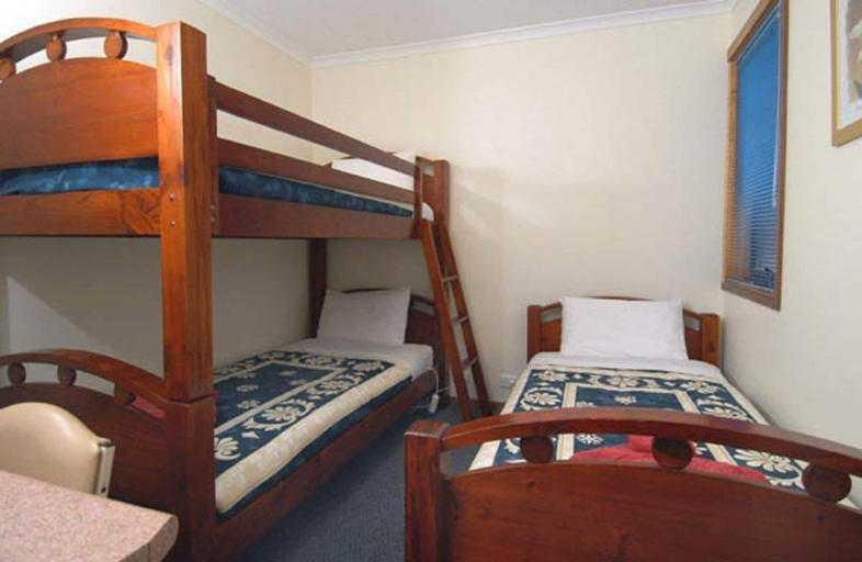 Bedroom 5, Summer's Rest Units, Corangamite - South