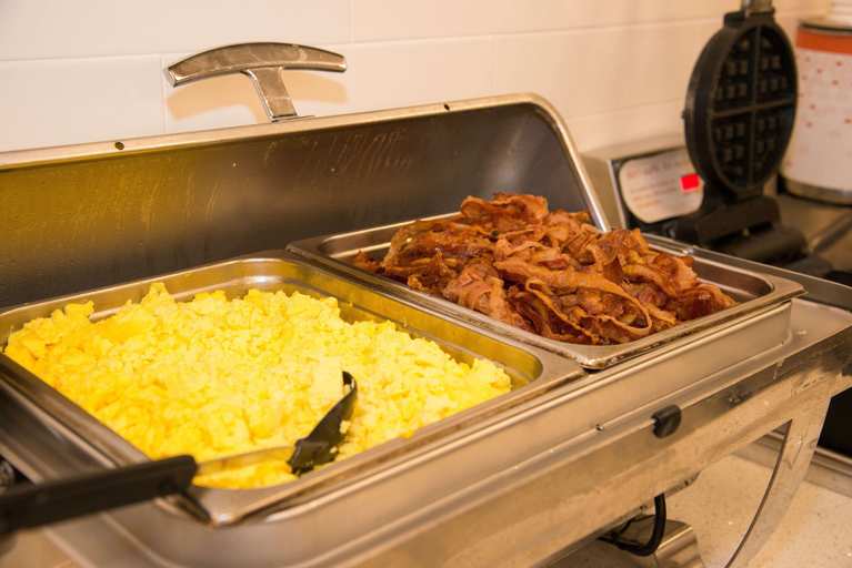 Food & Drinks 5, Hampton Inn & Suites Jackson-Coliseum, Hinds