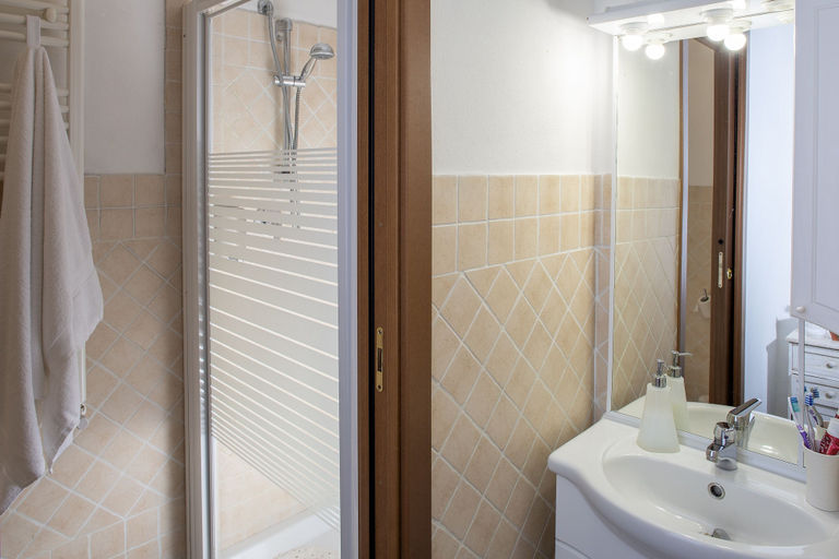 Bathroom 4, All'Antica Mattonata, Perugia