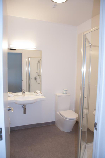 Bathroom 4, Northpark Motel, Timaru