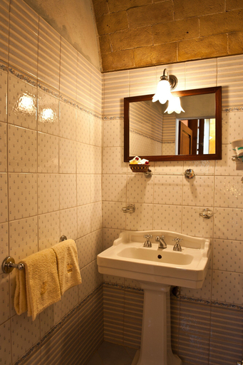 Bathroom 3, Sarna Residence, Siena