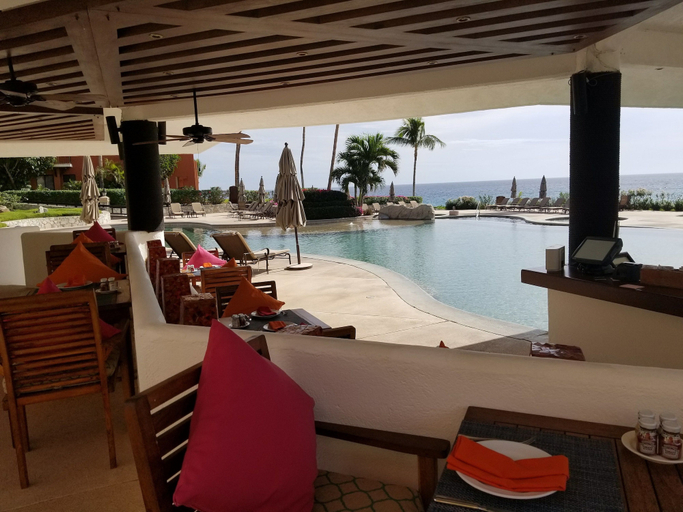 Food & Drinks 3, 1 Minute to the Sand, La Paz
