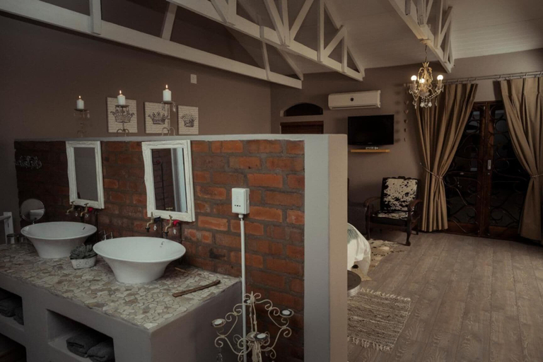 Bathroom 5, Klip en Kristal Guest House, Waterberg