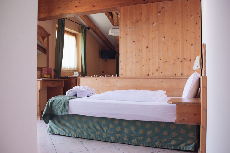 Bedroom 3, Pineta Hotels Nature Wellness Resort, Trento