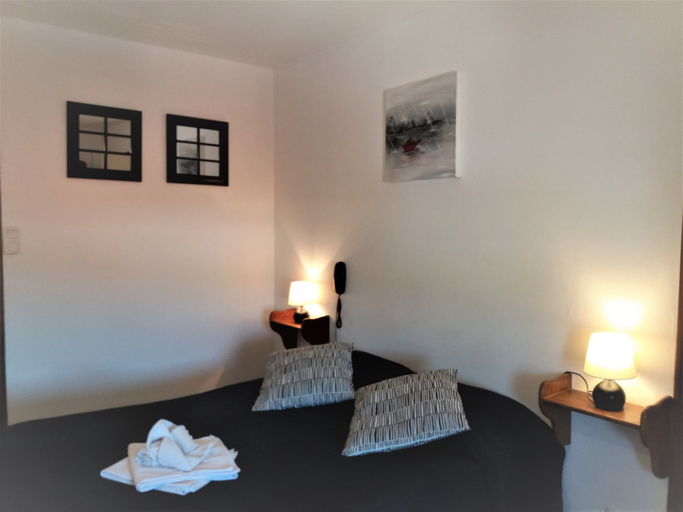 Bedroom 2, Hôtel Restaurant de l'Abbaye, Aube