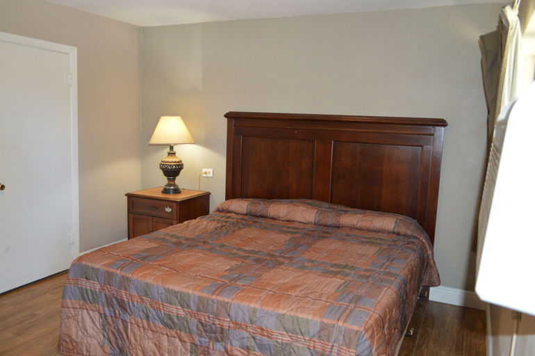 Bedroom 2, Paradise Inn, Matagorda