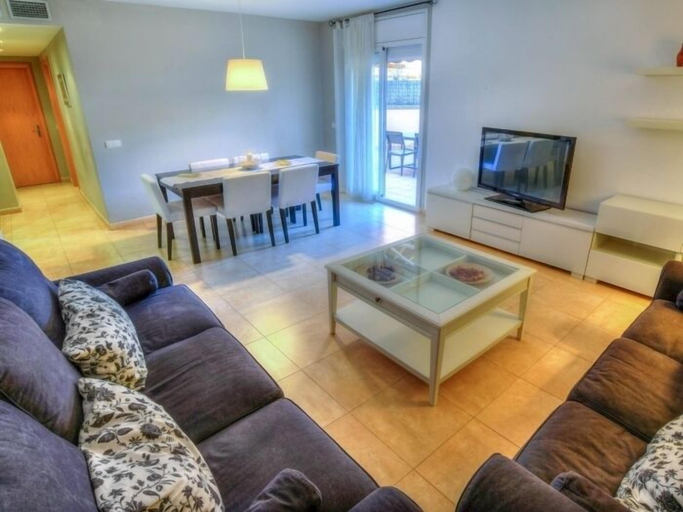 Others 5, Piso Batet, Girona