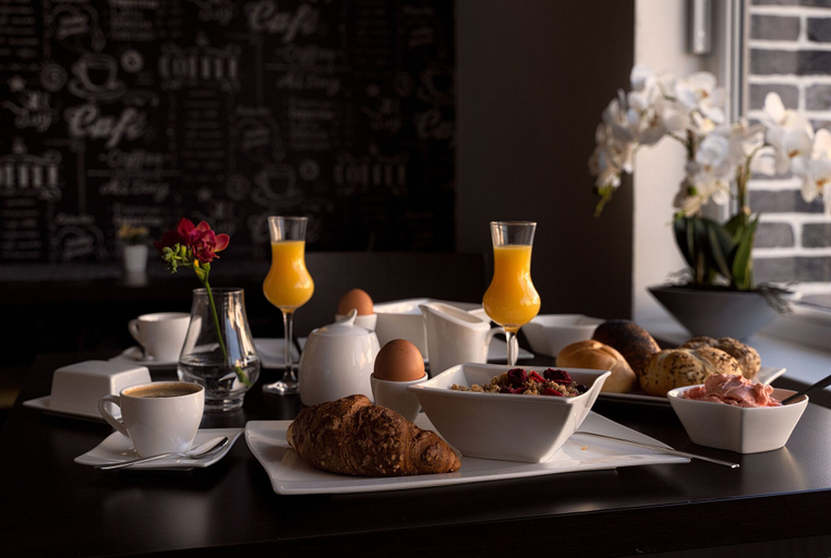 Food & Drinks 5, Grand Petit Hotel, Praha 13