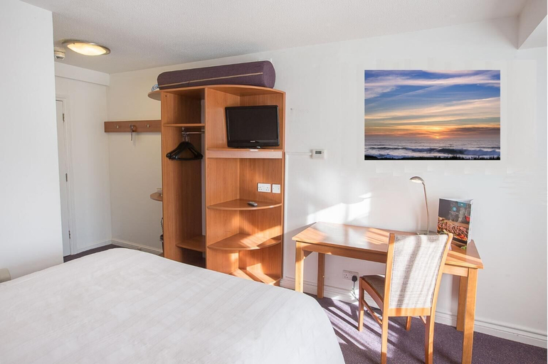 Bedroom 3, Redwings Lodge Solihull, Solihull