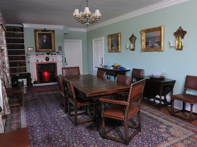 Others 5, Lisle Combe, Isle of Wight