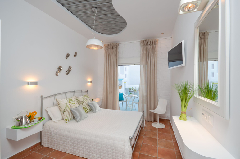 Bedroom 3, Adriani Hotel, South Aegean