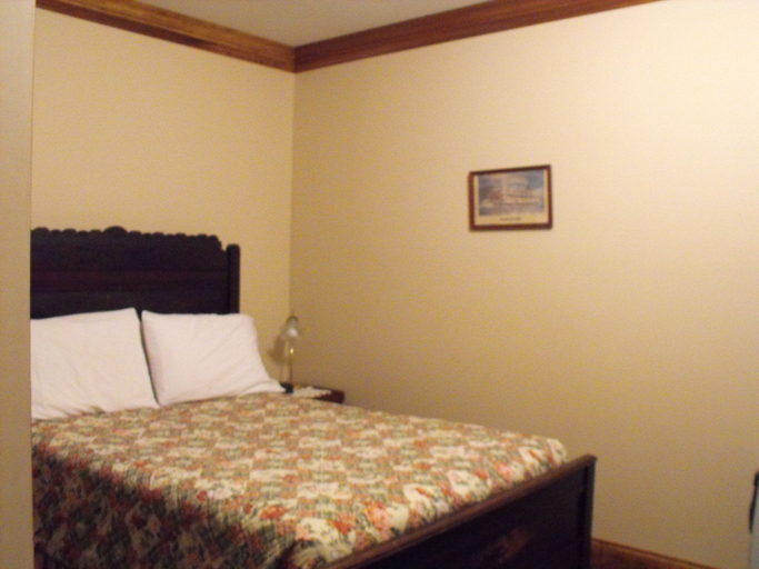 Bedroom 3, Empire House Hotel, Ohio