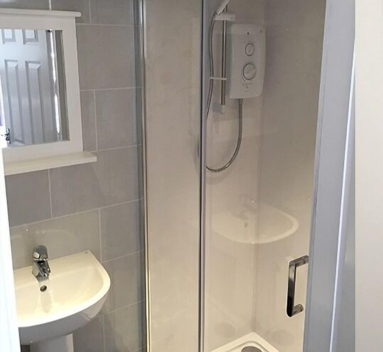 Bathroom 5, The Royal George, Redcar and Cleveland