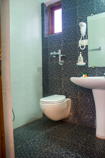Bathroom 4, Casa Tropicana- Homestay, North Goa