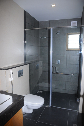 Bathroom 5, NK Grand Park Hotel, Kancheepuram