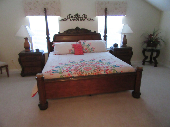 Bedroom 2, R1 Glenbrook 5 bed / 4 Bath, Lake