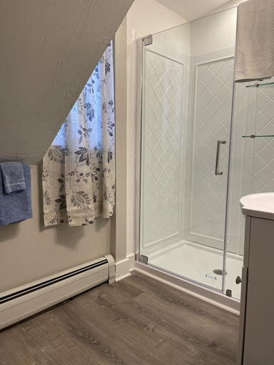 Bathroom 4, The Sunny G B&B, Grafton