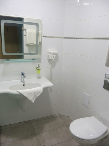 Bathroom 4, Albizia Hotel, Varna