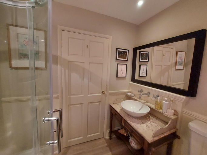 Bathroom 3, Rectory Farm Annexe, Lincolnshire