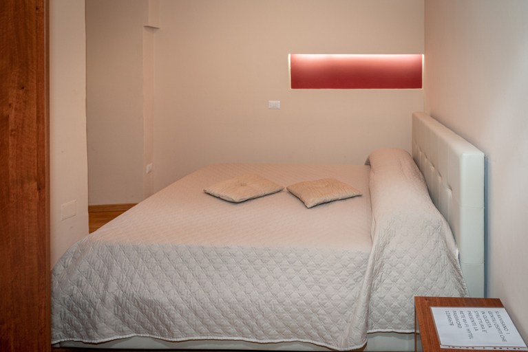 Bedroom 3, L'Antica Caiatia, Caserta