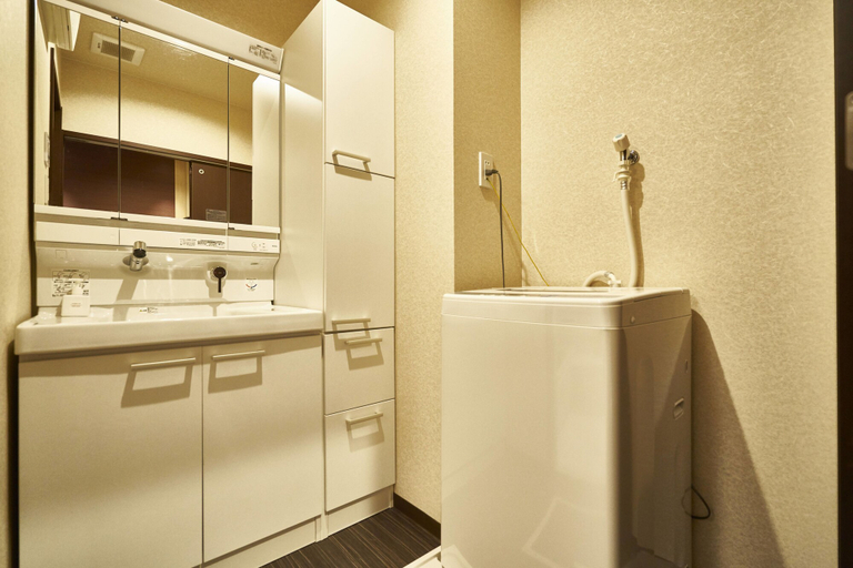 Bathroom 3, Kitano Tenmangu, Kyoto